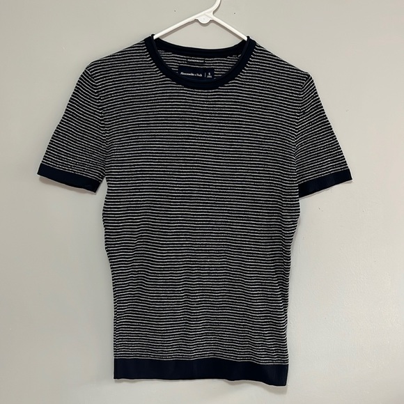 Abercrombie & Fitch Navy Blue White Striped Short Sleeve Sweater Preppy Small S - Picture 1 of 3